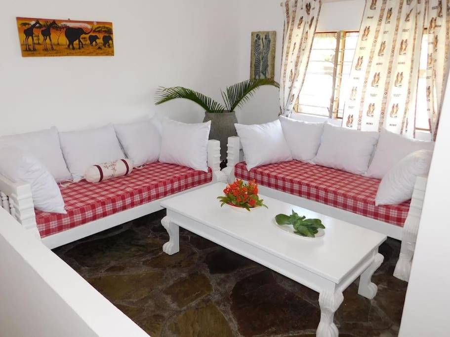 Holiday Home In Malindi Mambrui Exterior foto